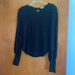 BTFL-LIFE TEXTURED LONG-SLEEVE TOP